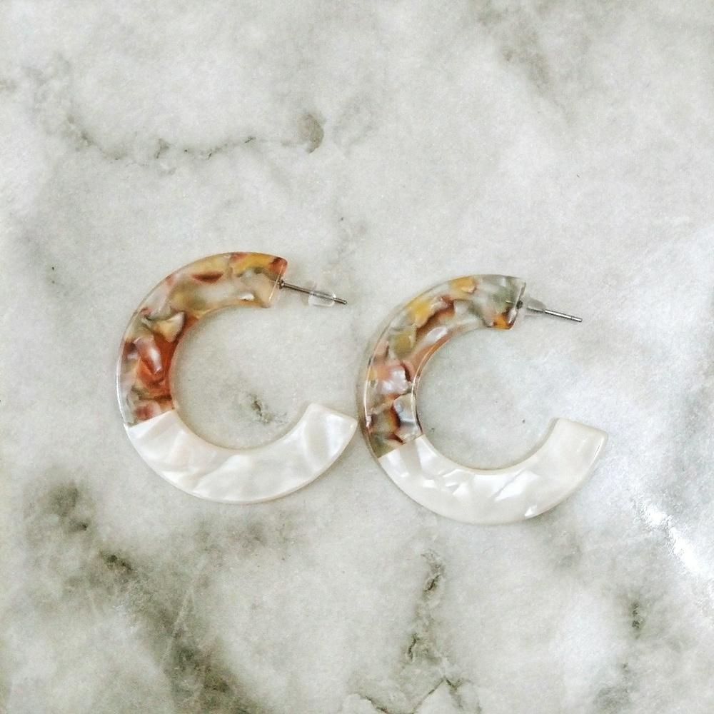Bella Resin Flat Hoop Statement Earrings Acrylic - Picture 2 of 4
